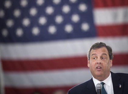 New Jersey Governor Chris Christie responds to a question during a town hall meeting in Sterling February 26, 2014. REUTERS/Carlo Allegri New Jersey Governor Chris Christie responds to a question during a town hall meeting in Sterling February 26, 2014. REUTERS/Carlo Allegri