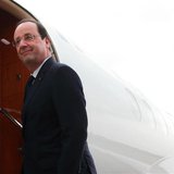 French President Francois Hollande boards his plane as he leaves Abuja, Nigeria's federal capital, February 28, 2014. REUTERS/Philippe Wojaz French President Francois Hollande boards his plane as he leaves Abuja, Nigeria's federal capital, February 28, 2014. REUTERS/Philippe Wojaz