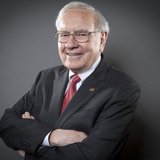 Warren Buffett, Chairman of the Board and CEO of Berkshire Hathaway, poses for a portrait in New York October 22, 2013. REUTERS/Carlo Allegr Warren Buffett, Chairman of the Board and CEO of Berkshire Hathaway, poses for a portrait in New York October 22, 2013. REUTERS/Carlo Allegr