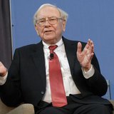 Warren Buffett, co-chair of the 10,000 Small Businesses Advisory Council, takes part in a panel discussion following a news conference annou Warren Buffett, co-chair of the 10,000 Small Businesses Advisory Council, takes part in a panel discussion following a news conference annou