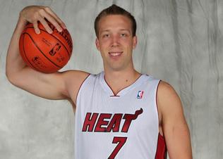 Justin Hamilton Justin Hamilton