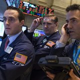 Traders work on the floor of the New York Stock Exchange March 4, 2014. REUTERS/Brendan McDermid Traders work on the floor of the New York Stock Exchange March 4, 2014. REUTERS/Brendan McDermid