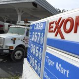 An Exxon gas station is pictured in Arlington, Virginia in this file photo taken January 31, 2012. REUTERS/Jason Reed/Files An Exxon gas station is pictured in Arlington, Virginia in this file photo taken January 31, 2012. REUTERS/Jason Reed/Files