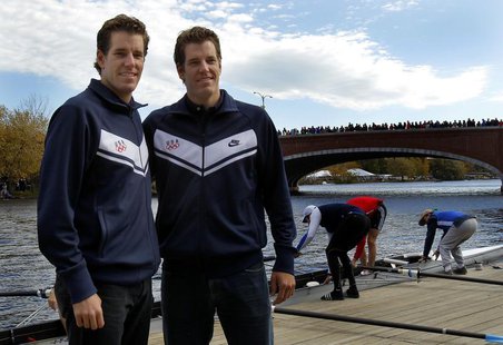 Cameron (L) and Tyler Winklevoss pose at the Head of the Charles Regatta in Boston, Massachusetts October 23, 2010. REUTERS/Adam Hunger Cameron (L) and Tyler Winklevoss pose at the Head of the Charles Regatta in Boston, Massachusetts October 23, 2010. REUTERS/Adam Hunger