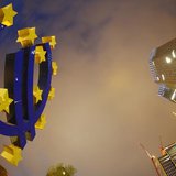 The euro sign landmark is seen at the headquarters (R) of the European Central Bank (ECB) in Frankfurt September 2, 2013. REUTERS/Kai Pfaffe The euro sign landmark is seen at the headquarters (R) of the European Central Bank (ECB) in Frankfurt September 2, 2013. REUTERS/Kai Pfaffe