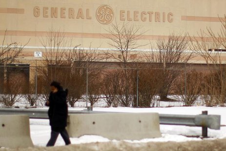 General Electric Co. acknowledged on Thursday that a cut in its top-tier credit rating was possible, but its chief financial officer said th General Electric Co. acknowledged on Thursday that a cut in its top-tier credit rating was possible, but its chief financial officer said th