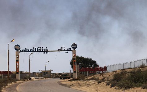 The entrance to Zueitina oil terminal is seen in Zueitina, about 120 km (75 miles) west of Benghazi July 18, 2013. REUTERS/Esam Omran Al-Fet The entrance to Zueitina oil terminal is seen in Zueitina, about 120 km (75 miles) west of Benghazi July 18, 2013. REUTERS/Esam Omran Al-Fet