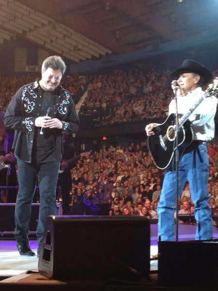 Vince Gill sings with George Strait