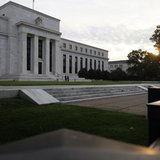 The sun rises to the east of the U.S. Federal Reserve building in Washington, July 31, 2013. REUTERS/Jonathan Ernst The sun rises to the east of the U.S. Federal Reserve building in Washington, July 31, 2013. REUTERS/Jonathan Ernst