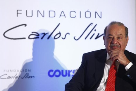 Mexican billionaire Carlos Slim attends a presentation of a digital platform, which was created in partnership with the Carlos Slim Foundati Mexican billionaire Carlos Slim attends a presentation of a digital platform, which was created in partnership with the Carlos Slim Foundati