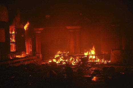 A Hindu temple burns after it was attacked in Larkana, southern Pakistan's Sindh province, March 15, 2014. REUTERS/Faheem Soormro A Hindu temple burns after it was attacked in Larkana, southern Pakistan's Sindh province, March 15, 2014. REUTERS/Faheem Soormro