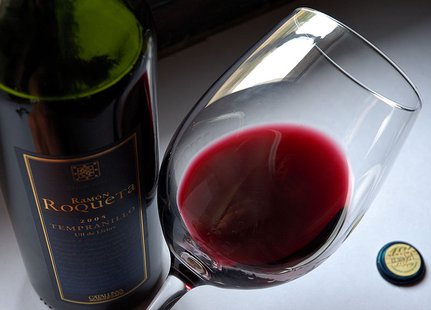 Bring your own but be prepared to play by the Restaurant's rules when it comes to uncorking and serving.mage:
(picture courtesy mickstephenson.photoshelter.com) Bring your own but be prepared to play by the Restaurant's rules when it comes to uncorking and serving.mage:
(picture courtesy mickstephenson.photoshelter.com)