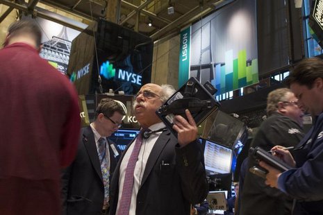 Traders work on the floor of the New York Stock Exchange (NYSE) February 10, 2014. REUTERS/Brendan McDermid Traders work on the floor of the New York Stock Exchange (NYSE) February 10, 2014. REUTERS/Brendan McDermid