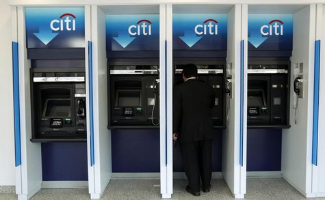 A man uses a Citibank automated teller machine at a branch in Washington January 19, 2010. REUTERS/Jim Young A man uses a Citibank automated teller machine at a branch in Washington January 19, 2010. REUTERS/Jim Young
