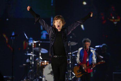 Mick Jagger of the Rolling Stones performs during their 14 on Fire concert at Marina Bay Sands in Singapore March 15, 2014. REUTERS/Tim Chon Mick Jagger of the Rolling Stones performs during their 14 on Fire concert at Marina Bay Sands in Singapore March 15, 2014. REUTERS/Tim Chon