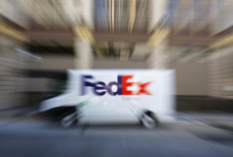 An all-electric FedEx delivery truck is seen in San Diego, California September 24, 2013. REUTERS/Mike Blake An all-electric FedEx delivery truck is seen in San Diego, California September 24, 2013. REUTERS/Mike Blake