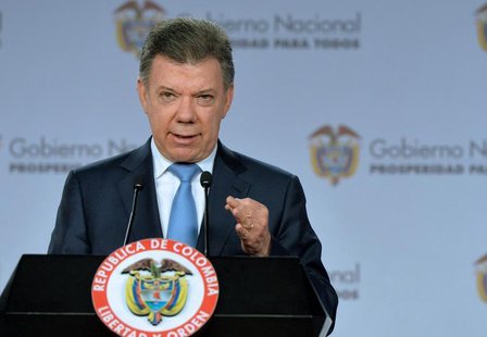 Colombia's President Juan Manuel Santos announces the dismissal of the mayor of Bogota Gustavo Petro, in Bogota March 19, 2014. REUTERS/Javi Colombia's President Juan Manuel Santos announces the dismissal of the mayor of Bogota Gustavo Petro, in Bogota March 19, 2014. REUTERS/Javi