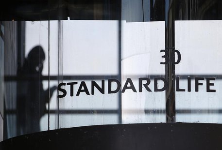 A worker walks inside the Standard Life House in Edinburgh, Scotland February 27, 2014. REUTERS/Russell Cheyne A worker walks inside the Standard Life House in Edinburgh, Scotland February 27, 2014. REUTERS/Russell Cheyne