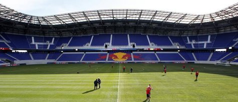 Members of the Major League Soccer (MLS) club New York Red Bulls practice in the Red Bulls Arena during a team workout in Harrison, New Jers Members of the Major League Soccer (MLS) club New York Red Bulls practice in the Red Bulls Arena during a team workout in Harrison, New Jers