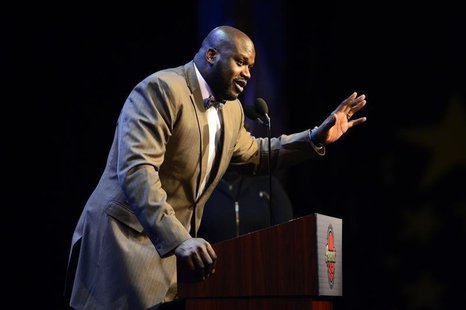 Feb 16, 2014; New Orleans, LA, USA; NBA legend Shaquille O'Neal speaks as he honored as the Legend of the Year during the 2014 NBA All-Star Feb 16, 2014; New Orleans, LA, USA; NBA legend Shaquille O'Neal speaks as he honored as the Legend of the Year during the 2014 NBA All-Star