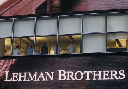 People sit in the window at the Lehman Brothers building in New York September 15, 2008. REUTERS/Joshua Lott People sit in the window at the Lehman Brothers building in New York September 15, 2008. REUTERS/Joshua Lott