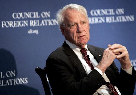 Former Secretary of Defense James Schlesinger speaks at the Council on Foreign Relations in New York December 18, 2006. REUTERS/Brendan McDe Former Secretary of Defense James Schlesinger speaks at the Council on Foreign Relations in New York December 18, 2006. REUTERS/Brendan McDe