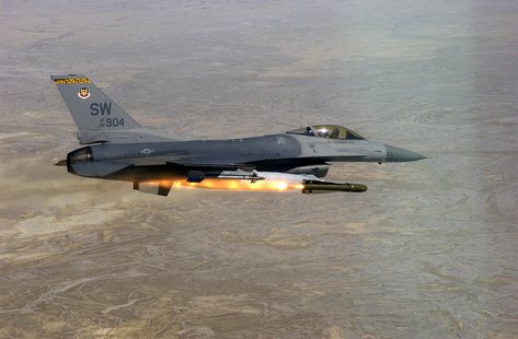 F-16 Fighting Falcon F-16 Fighting Falcon