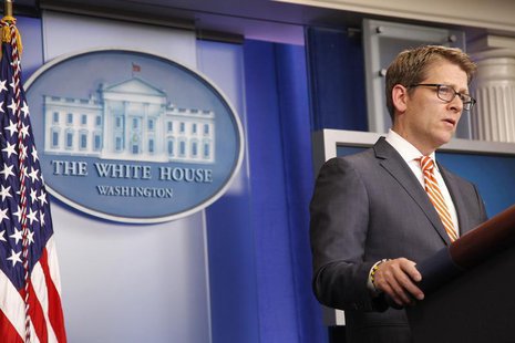 White House spokesman Jay Carney answers questions during the daily briefing at the White House in Washington December 12, 2013. REUTERS/Jon White House spokesman Jay Carney answers questions during the daily briefing at the White House in Washington December 12, 2013. REUTERS/Jon