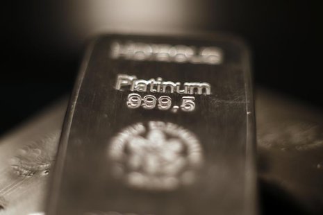 Platinum bars are seen in Munich March 6, 2014. REUTERS/Michael Dalder Platinum bars are seen in Munich March 6, 2014. REUTERS/Michael Dalder