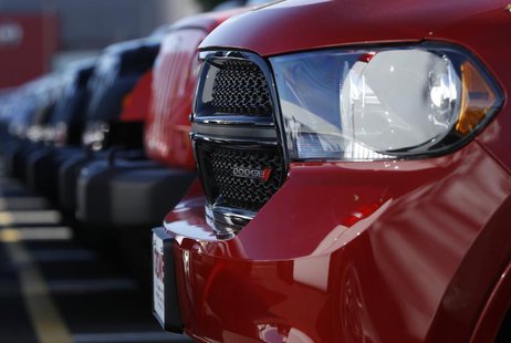 A row of new Dodge Durango SUV's and Jeeps are seen in Gaithersburg, Maryland May 1, 2013. REUTERS/Gary Cameron A row of new Dodge Durango SUV's and Jeeps are seen in Gaithersburg, Maryland May 1, 2013. REUTERS/Gary Cameron