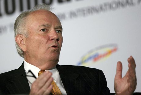 Mike Jackson, Chairman and CEO of AutoNation, speaks during a forum for the 2012 International Auto Show in New York, April 3, 2012. REUTERS Mike Jackson, Chairman and CEO of AutoNation, speaks during a forum for the 2012 International Auto Show in New York, April 3, 2012. REUTERS