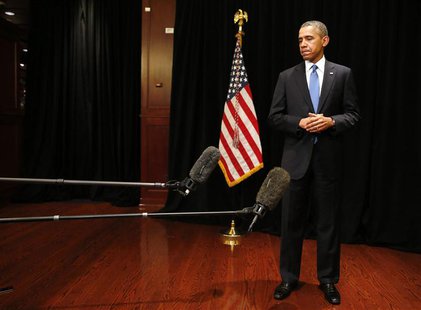 U.S. President Barack Obama stands alone as he makes a statement about the shooting at Fort Hood in Texas, while in Chicago, April 2, 2014. U.S. President Barack Obama stands alone as he makes a statement about the shooting at Fort Hood in Texas, while in Chicago, April 2, 2014.