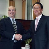 U.S. Assistant Secretary of State for East Asian and Pacific Affairs Daniel Russel (L) shakes hands with his South Korean counterpart Lee Ky U.S. Assistant Secretary of State for East Asian and Pacific Affairs Daniel Russel (L) shakes hands with his South Korean counterpart Lee Ky
