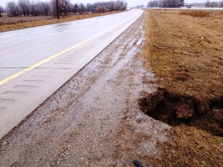 View northbound of washout on I-69 in Branch County April 3, 2014 (photo courtesy of Michigan Department of Transportation) View northbound of washout on I-69 in Branch County April 3, 2014 (photo courtesy of Michigan Department of Transportation)