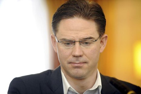 Finland's Prime Minister Jyrki Katainen is interviewed on Yle Radio Finland in Helsinki April 6, 2014. REUTERS/Mikko Stig/Lehtikuva Finland's Prime Minister Jyrki Katainen is interviewed on Yle Radio Finland in Helsinki April 6, 2014. REUTERS/Mikko Stig/Lehtikuva