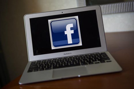 A portrait of the Facebook logo in Ventura, California December 21, 2013. REUTERS/Eric Thayer A portrait of the Facebook logo in Ventura, California December 21, 2013. REUTERS/Eric Thayer