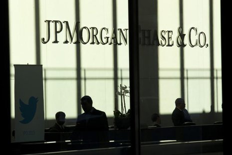 A Twitter banner is seen inside JP Morgan headquarters, before Twitter's IPO in New York, October 25, 2013. REUTERS/Eduardo Munoz A Twitter banner is seen inside JP Morgan headquarters, before Twitter's IPO in New York, October 25, 2013. REUTERS/Eduardo Munoz