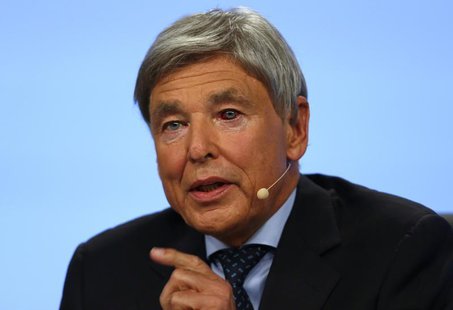 Swiss food maker Nestle Chairman Peter Brabeck-Letmathe addresses the company's annual general meeting in Lausanne April 10, 2014. REUTERS/D Swiss food maker Nestle Chairman Peter Brabeck-Letmathe addresses the company's annual general meeting in Lausanne April 10, 2014. REUTERS/D