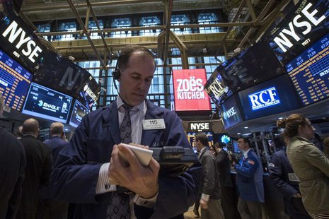 Traders work on the floor of the New York Stock Exchange April 11, 2014. REUTERS/Brendan McDermid Traders work on the floor of the New York Stock Exchange April 11, 2014. REUTERS/Brendan McDermid
