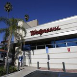 The entrance to a Walgreens store is pictured in Pasadena, California December 20, 2013. REUTERS/Mario Anzuoni The entrance to a Walgreens store is pictured in Pasadena, California December 20, 2013. REUTERS/Mario Anzuoni