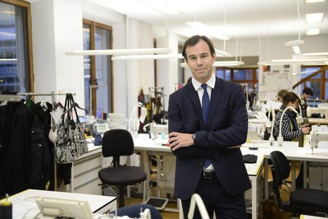 Swedish retailer Hennes & Mauritz Chief Executive Karl-Johan Persson poses for pictures at the company's office in Stockholm January 30, 201 Swedish retailer Hennes & Mauritz Chief Executive Karl-Johan Persson poses for pictures at the company's office in Stockholm January 30, 201