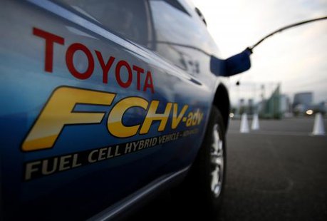 A hydrogen nozzle is plugged into a Toyota Fuel Cell Hybrid Vehicle during the Toyota Advanced Technologies media briefing in Tokyo in this October 10, 2013 file photo.
CREDIT: REUTERS/YUYA SHINO/FILES A hydrogen nozzle is plugged into a Toyota Fuel Cell Hybrid Vehicle during the Toyota Advanced Technologies media briefing in Tokyo in this October 10, 2013 file photo.
CREDIT: REUTERS/YUYA SHINO/FILES