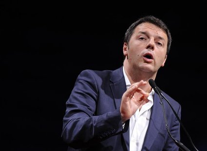 Italian Prime Minister Matteo Renzi gestures during a meeting in Turin, April 12, 2014. REUTERS/Giorgio Perottino Italian Prime Minister Matteo Renzi gestures during a meeting in Turin, April 12, 2014. REUTERS/Giorgio Perottino