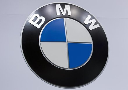 A BMW logo is pictured at the Jacob Javits Convention Center during the New York International Auto Show in New York April 16, 2014. REUTERS A BMW logo is pictured at the Jacob Javits Convention Center during the New York International Auto Show in New York April 16, 2014. REUTERS