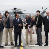 French Presidnt Francois Hollande (C) speaks with former French hostages and journalists, from L-2ndR, Didier Francois, Edouard Elias , Nico French Presidnt Francois Hollande (C) speaks with former French hostages and journalists, from L-2ndR, Didier Francois, Edouard Elias , Nico