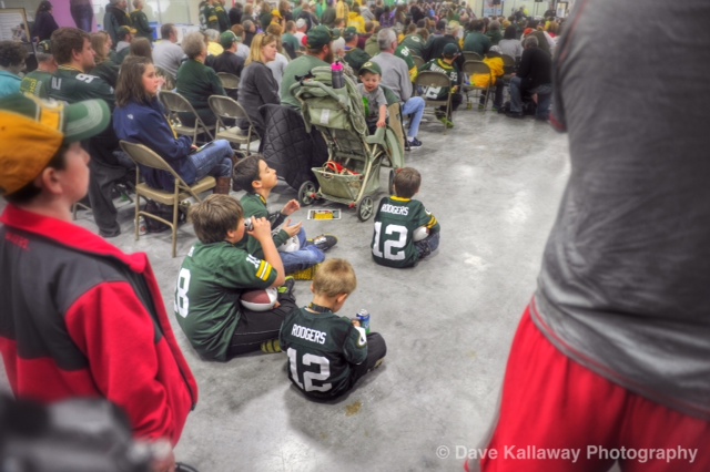 Little Packer Fans chillin' in the crowd...