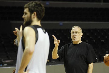 Minnesota Timberwolves head coach Rick Adelman (R) gestures during a practice session in Mexico City, December 3, 2013. REUTERS/Edgard Garri Minnesota Timberwolves head coach Rick Adelman (R) gestures during a practice session in Mexico City, December 3, 2013. REUTERS/Edgard Garri