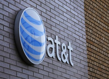 An AT&T sign is shown on a building in downtown San Diego, California March 18, 2014. REUTERS/Mike Blake An AT&T sign is shown on a building in downtown San Diego, California March 18, 2014. REUTERS/Mike Blake