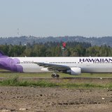 A teenage boy who ran away from home survived a five-hour flight in the freezing wheel well of a jetliner that reached altitudes 38,000 feet as it traveled from California to Hawaii. (commons,wikimedia .org) A teenage boy who ran away from home survived a five-hour flight in the freezing wheel well of a jetliner that reached altitudes 38,000 feet as it traveled from California to Hawaii. (commons,wikimedia .org)