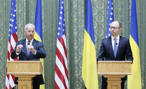 U.S. Vice President Joe Biden (L) and Ukraine's Prime Minister Arseny Yatseniuk attend a media briefing in Kiev April 22, 2014. REUTERS/Vale U.S. Vice President Joe Biden (L) and Ukraine's Prime Minister Arseny Yatseniuk attend a media briefing in Kiev April 22, 2014. REUTERS/Vale